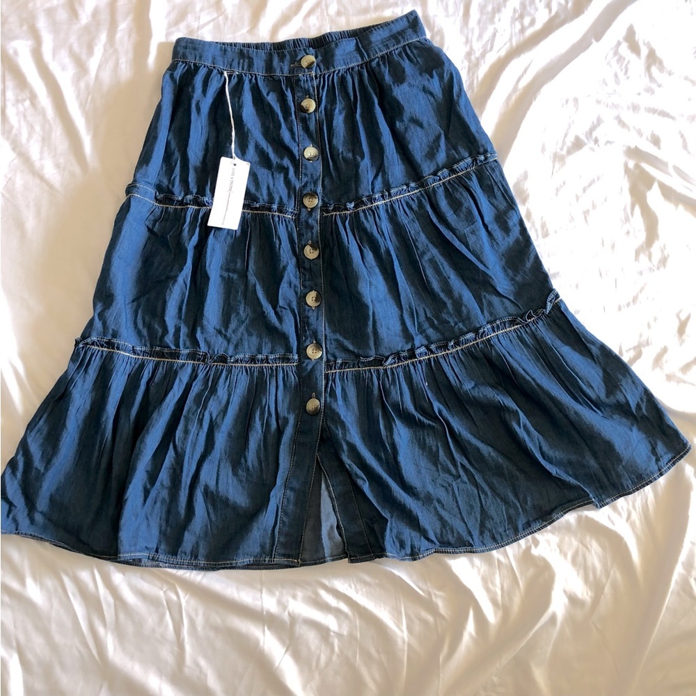 LIVE 4 TRUTH denim shirt, blue, with buttons, yellow outline, small slit.